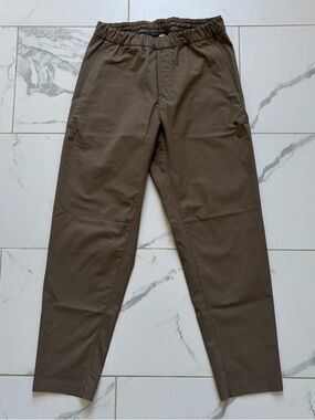 Lululemon Lab Tapered Slim Khaki Chino Pants Mens Size S Dark Khaki Tan Frontier